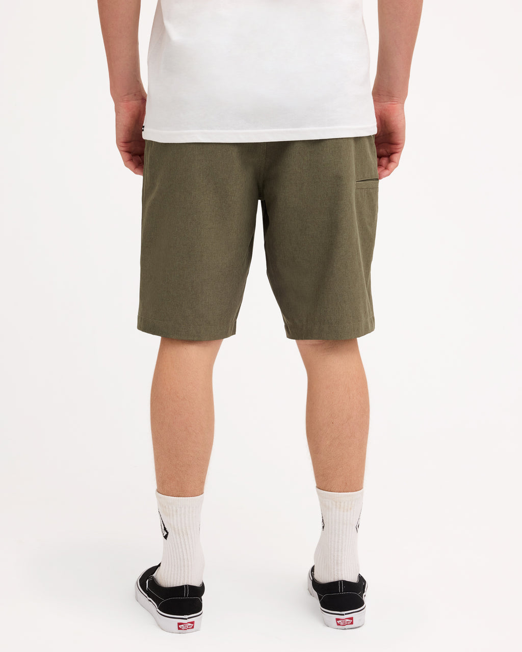 ucyhy03003_volcom_wms_bck1