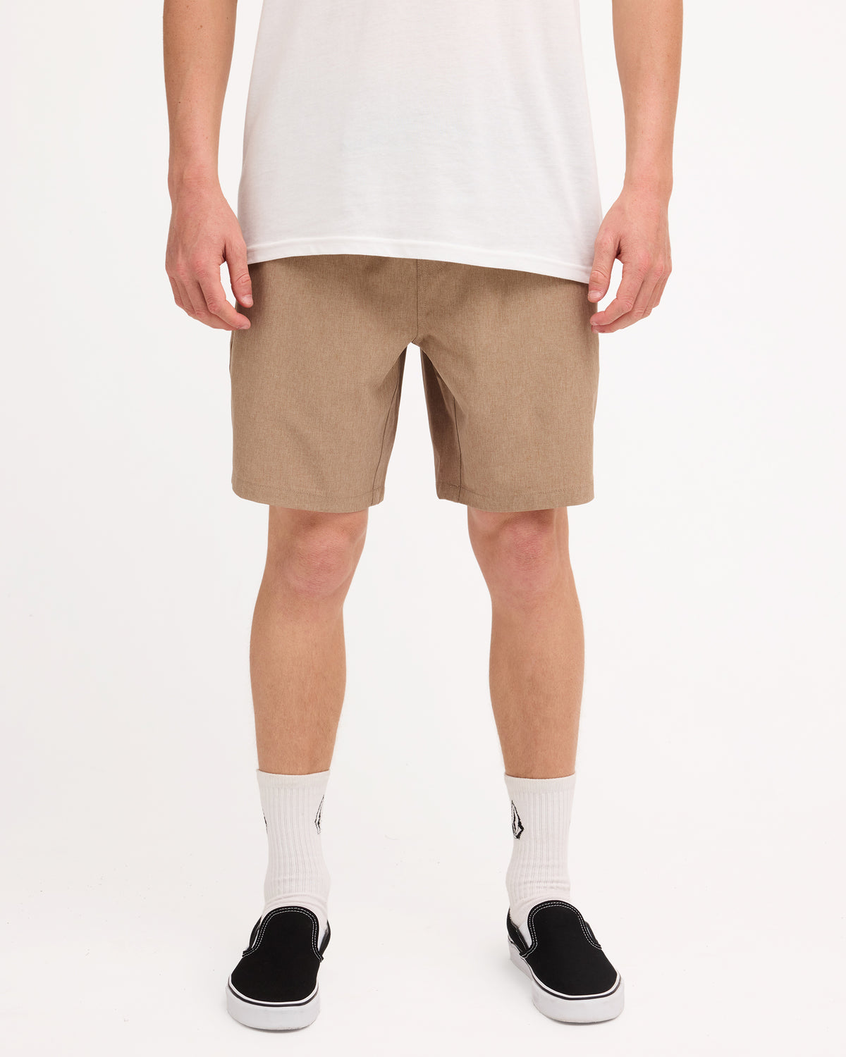 ucyhy03004_volcom_kha_frt1