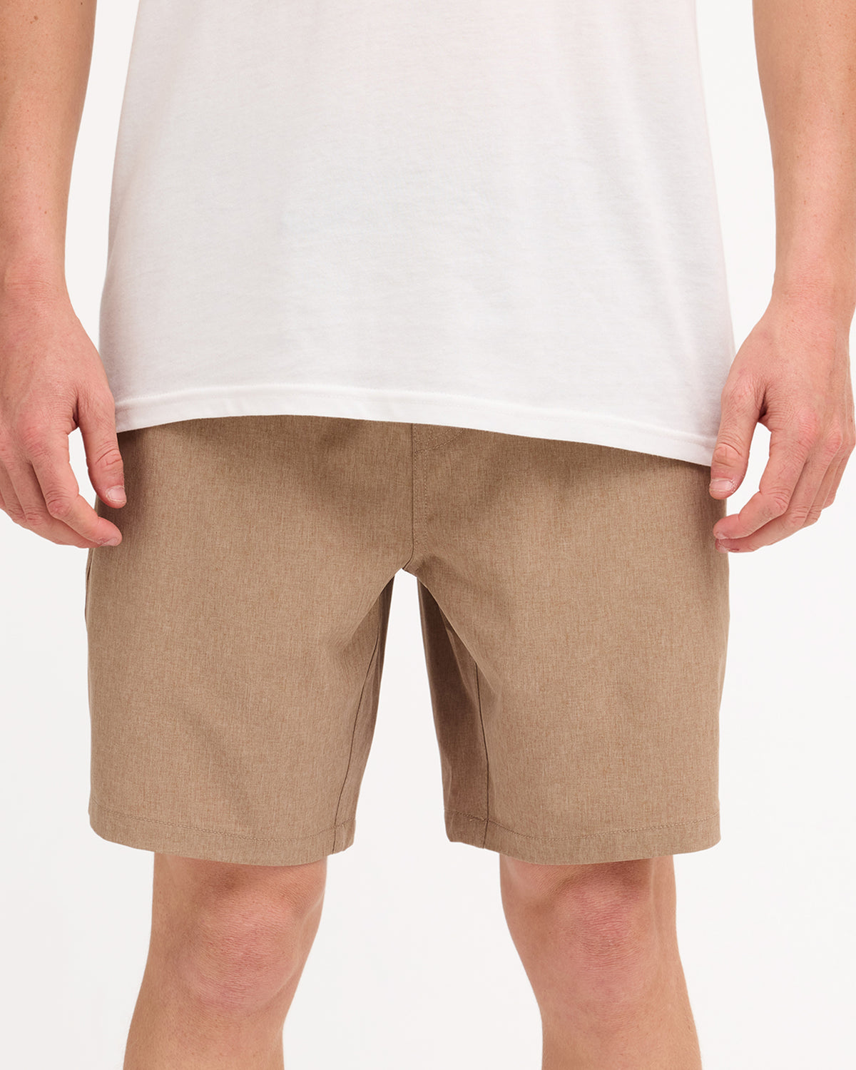 ucyhy03004_volcom_kha_frt6