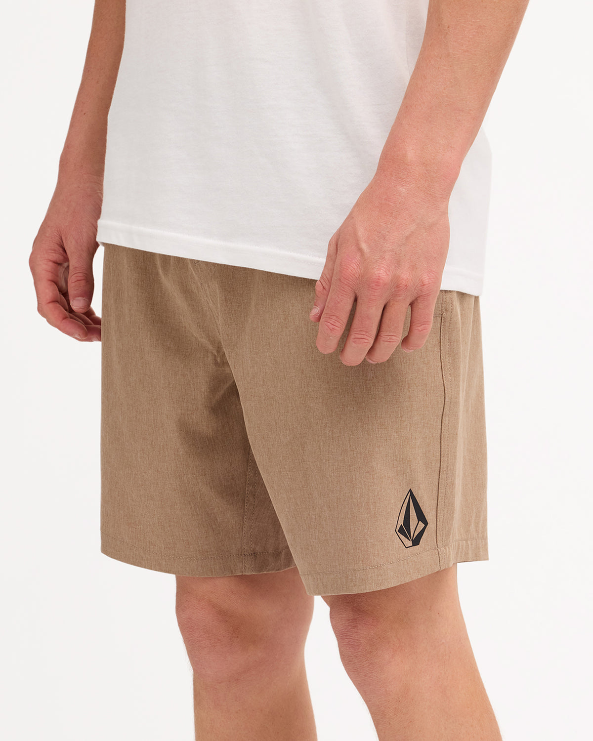 ucyhy03004_volcom_kha_sd6