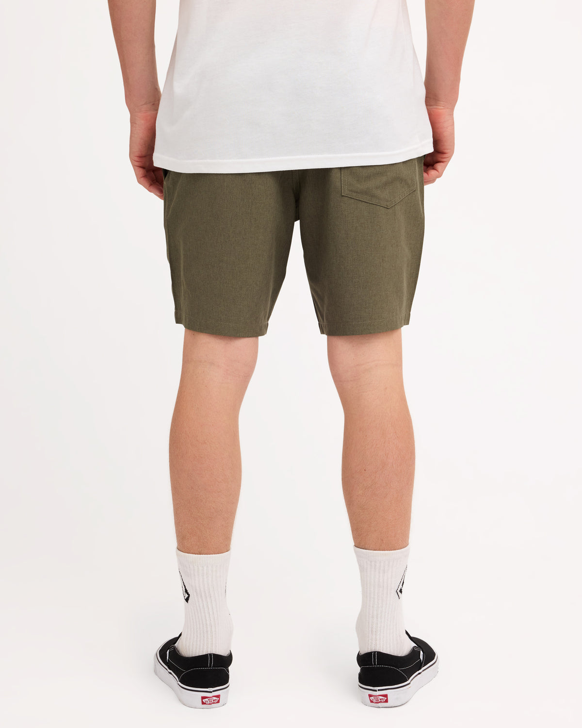 ucyhy03004_volcom_wms_bck1