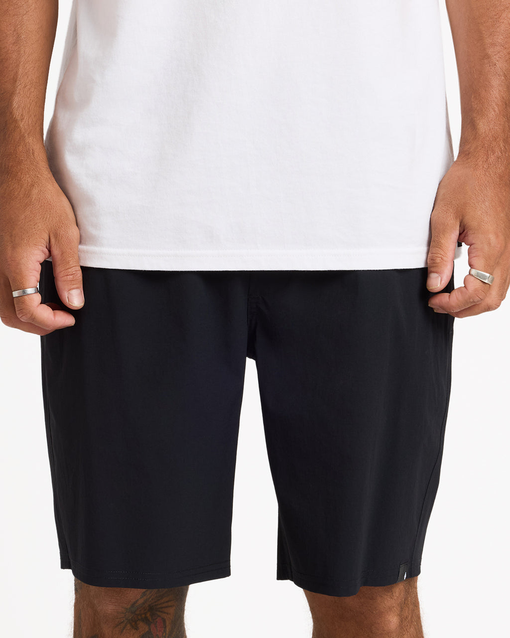ucyhy03005_volcom_blk_frt6