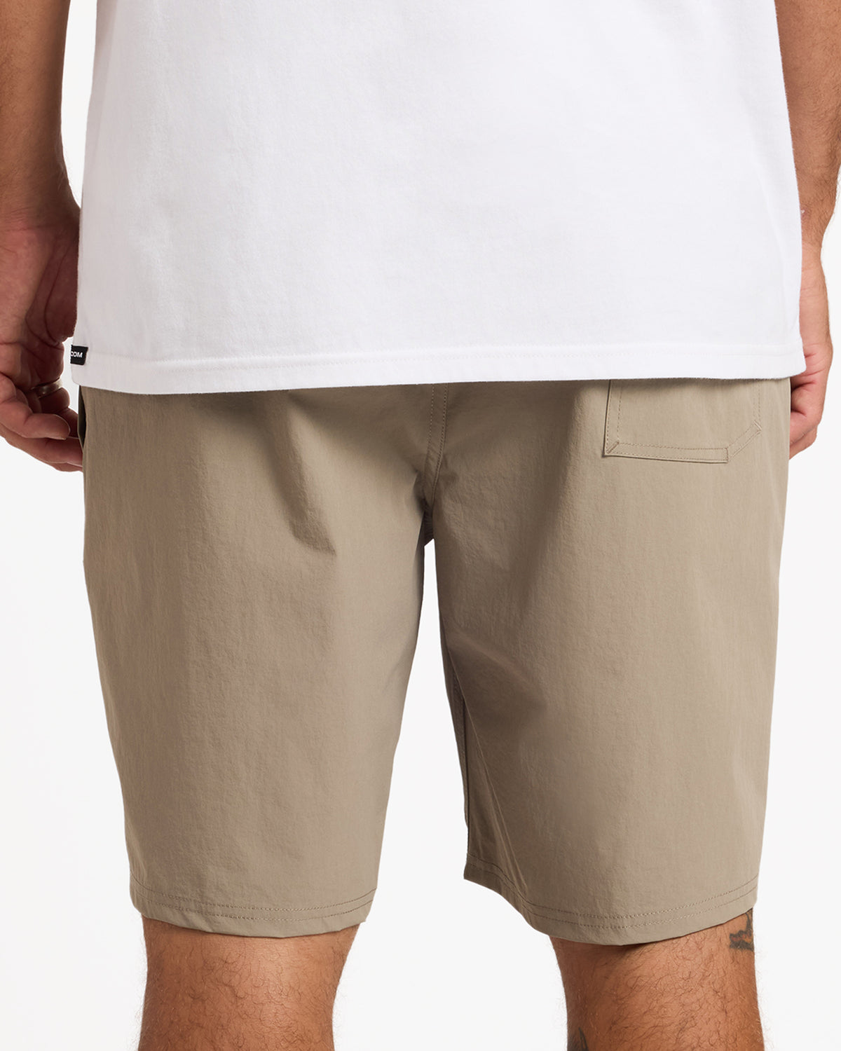 ucyhy03005_volcom_bnl_bck6