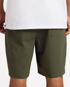 ucyhy03005_volcom_sqd_bck6
