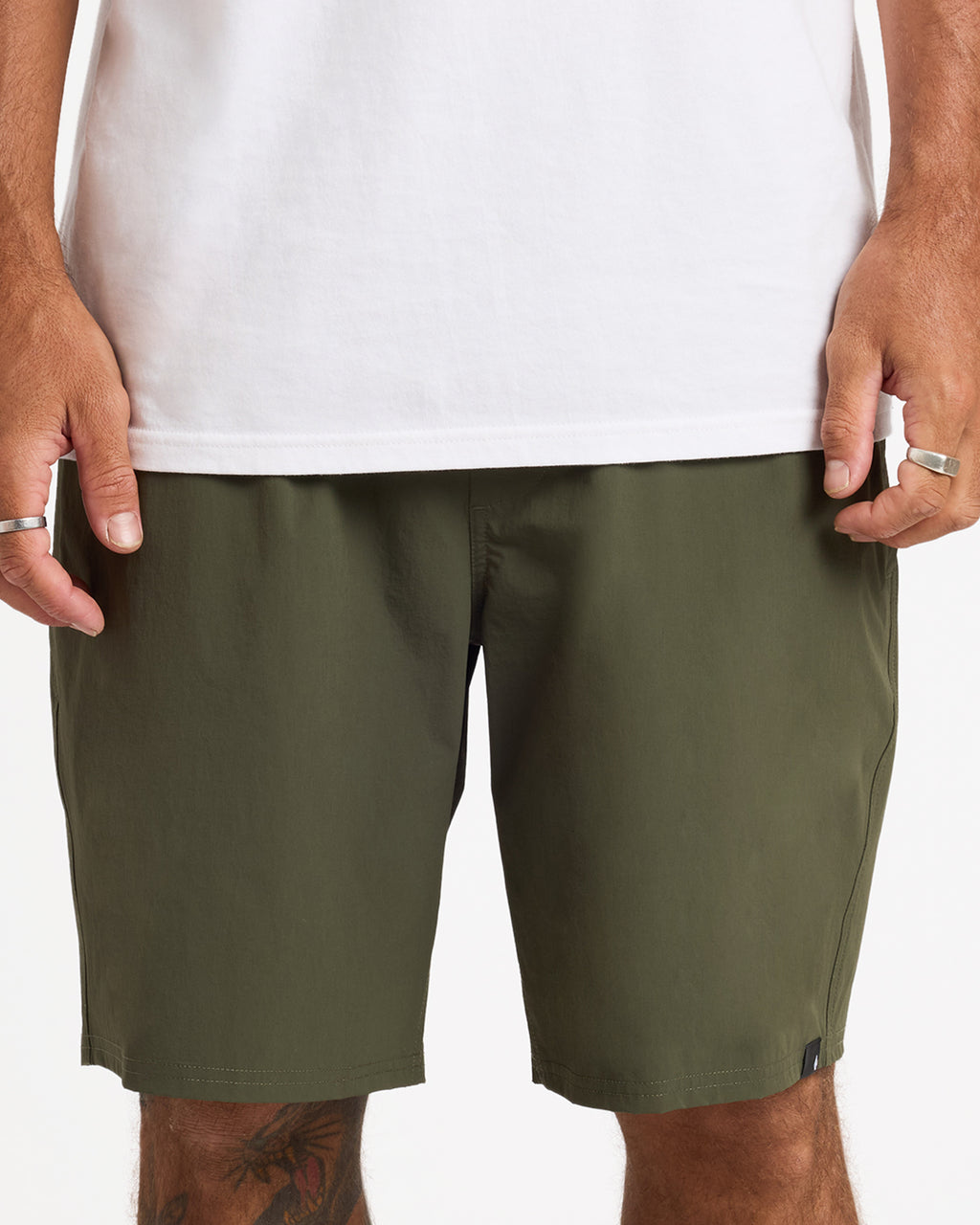 ucyhy03005_volcom_sqd_frt6