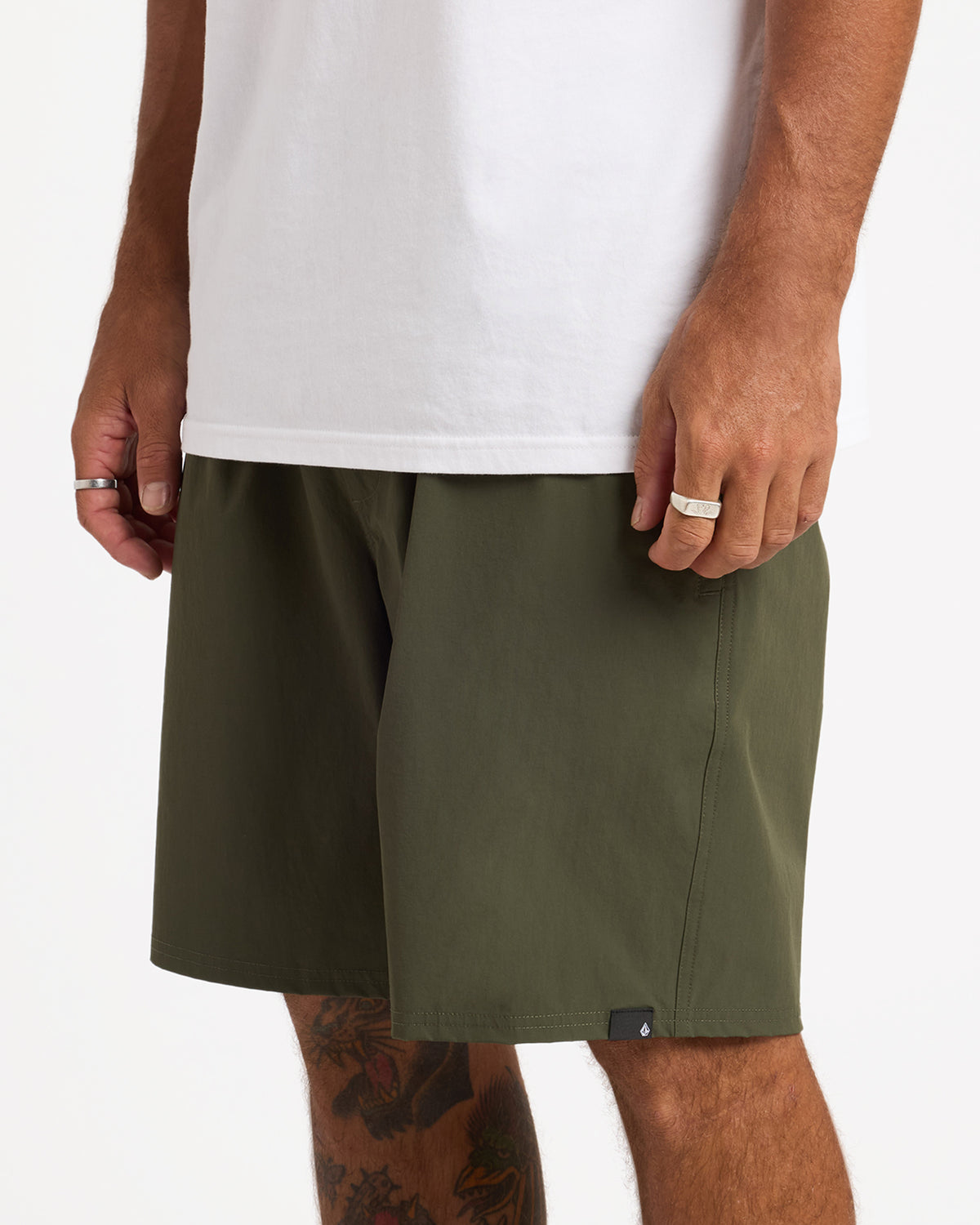 ucyhy03005_volcom_sqd_sd6