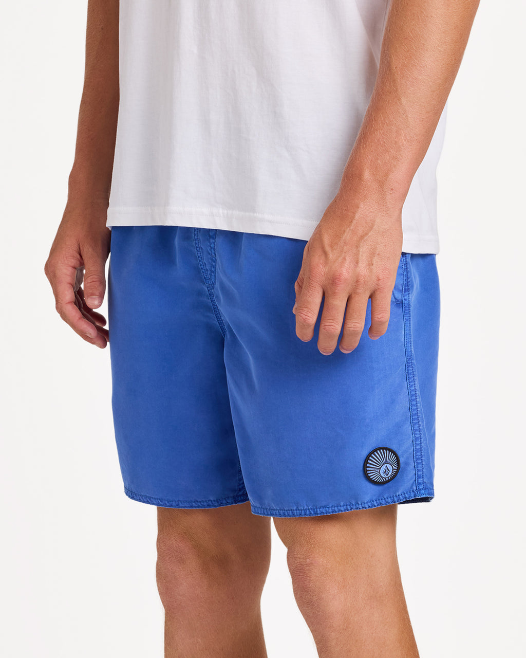 ucyjv03000_volcom_rgb_sd6