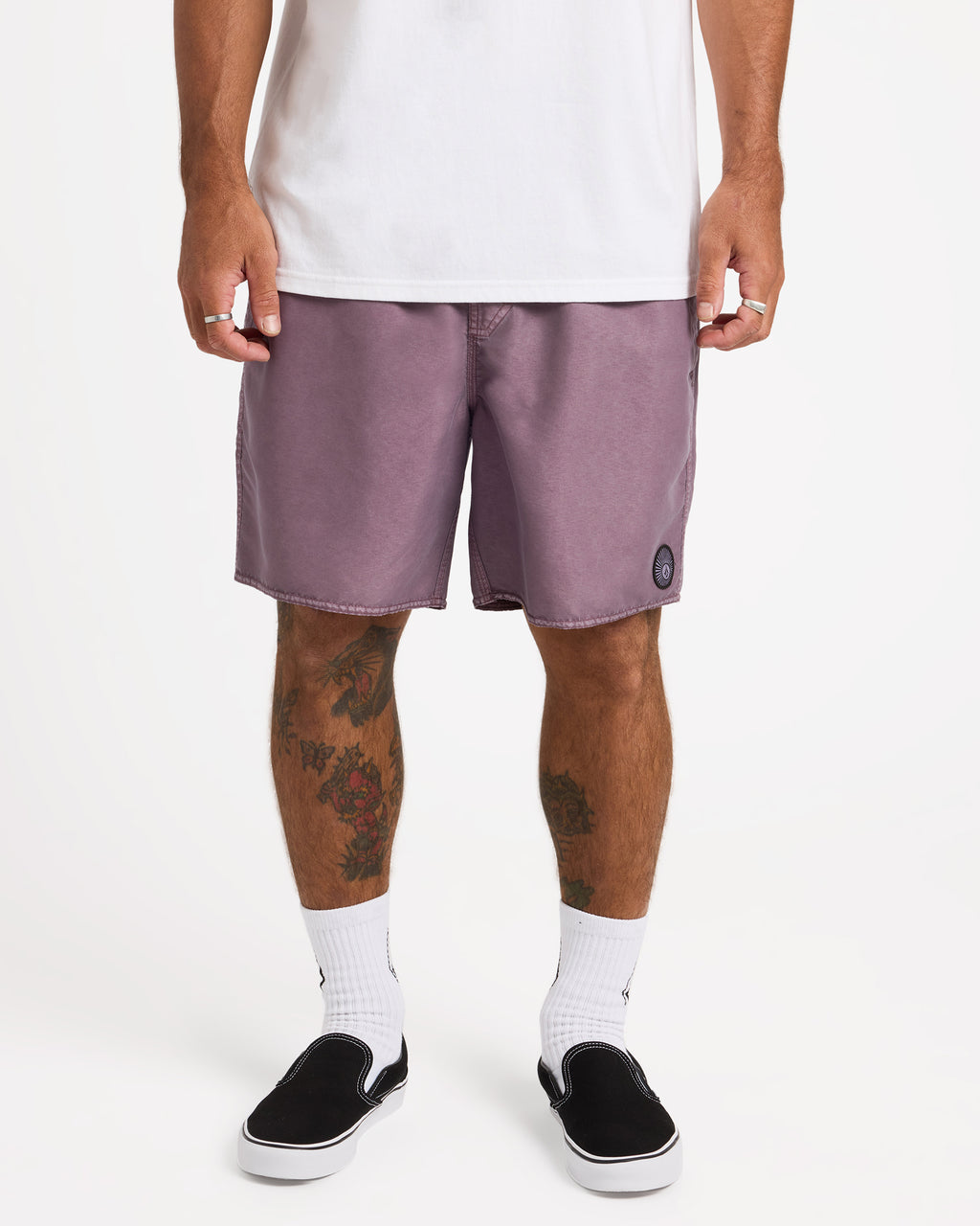 ucyjv03000_volcom_tar_frt1