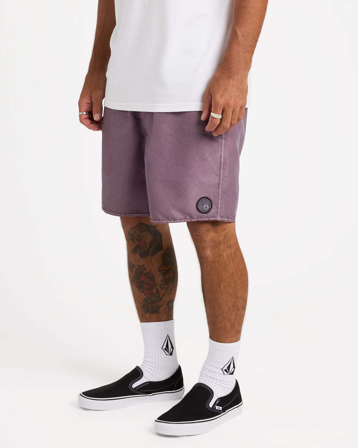 ucyjv03000_volcom_tar_sd1