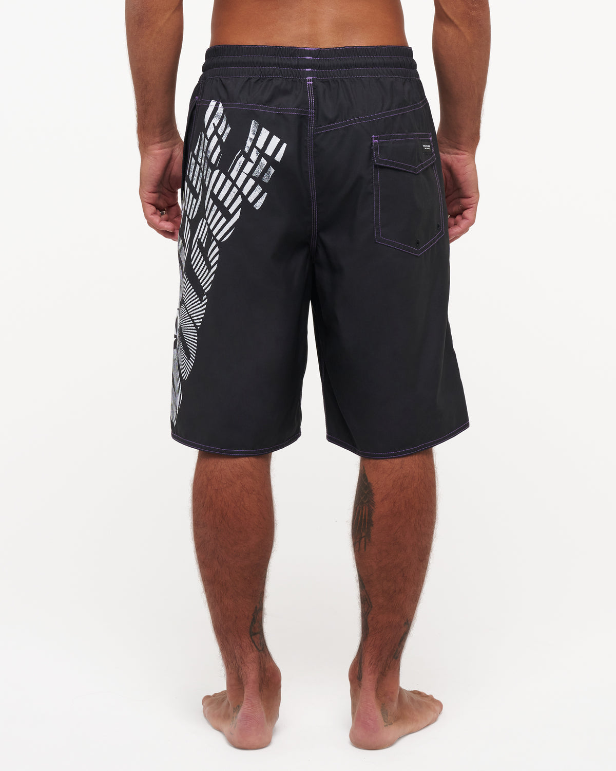 ucyjv03006_volcom_blk_bck1