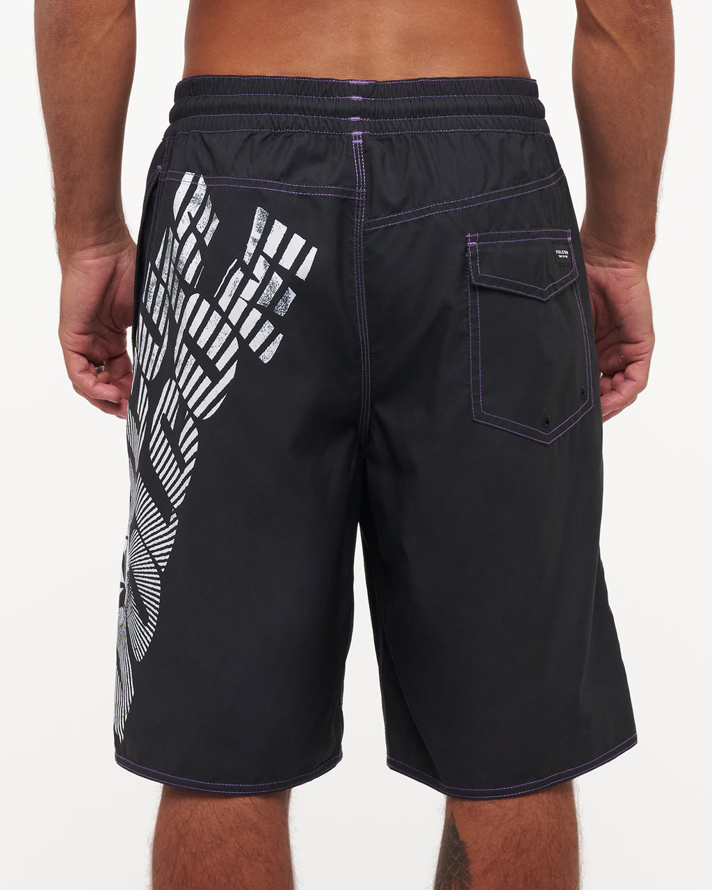 ucyjv03006_volcom_blk_bck6