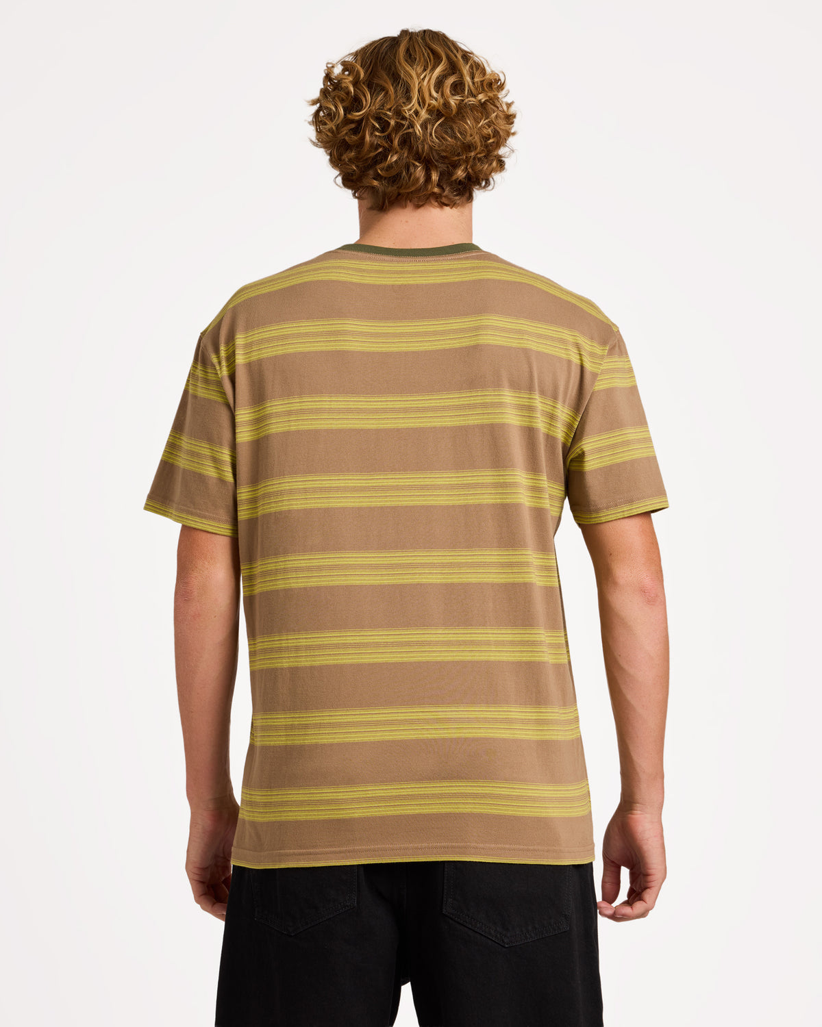 ucykt03000_volcom_eth_bck1