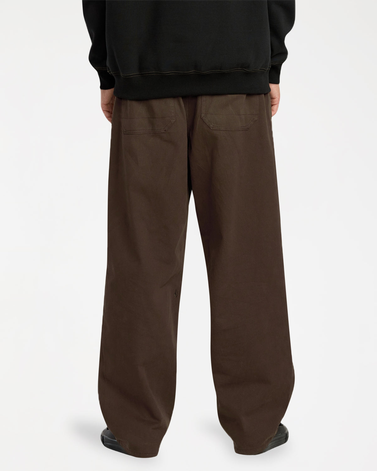 ucynp03006_volcom_cao_bck1
