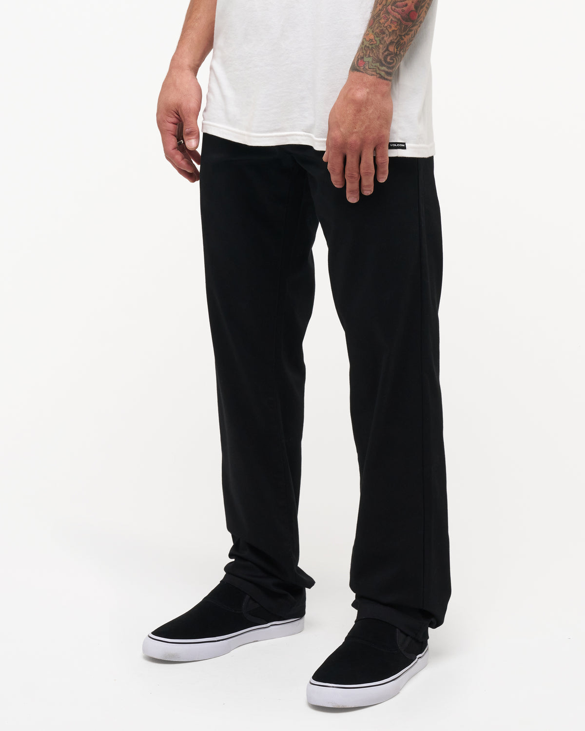 ucynp03009_volcom_blk_sd1