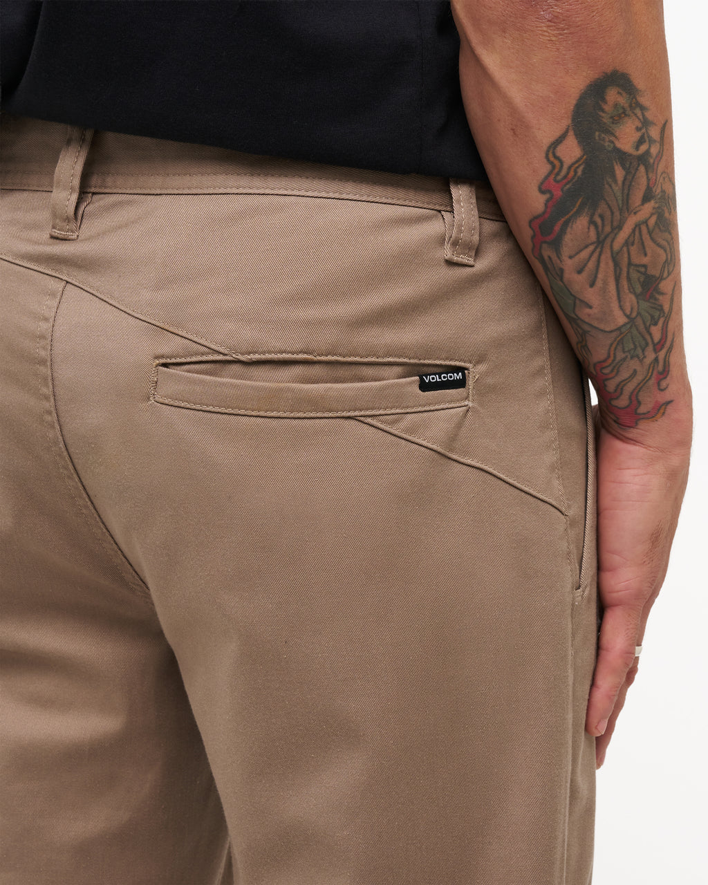 ucynp03009_volcom_kha_dtl1