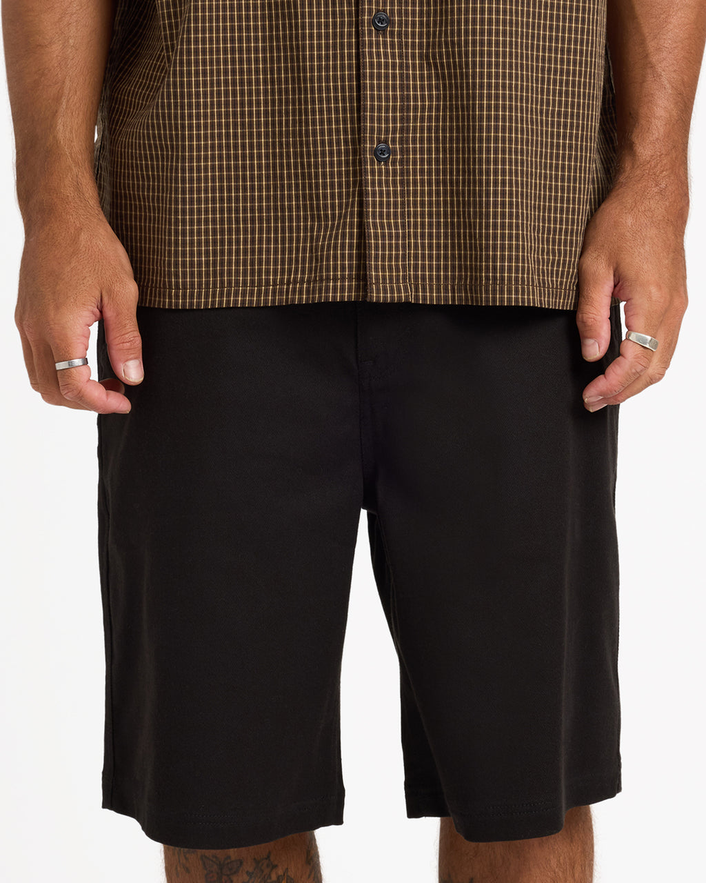 ucyws03001_volcom_blk_frt6