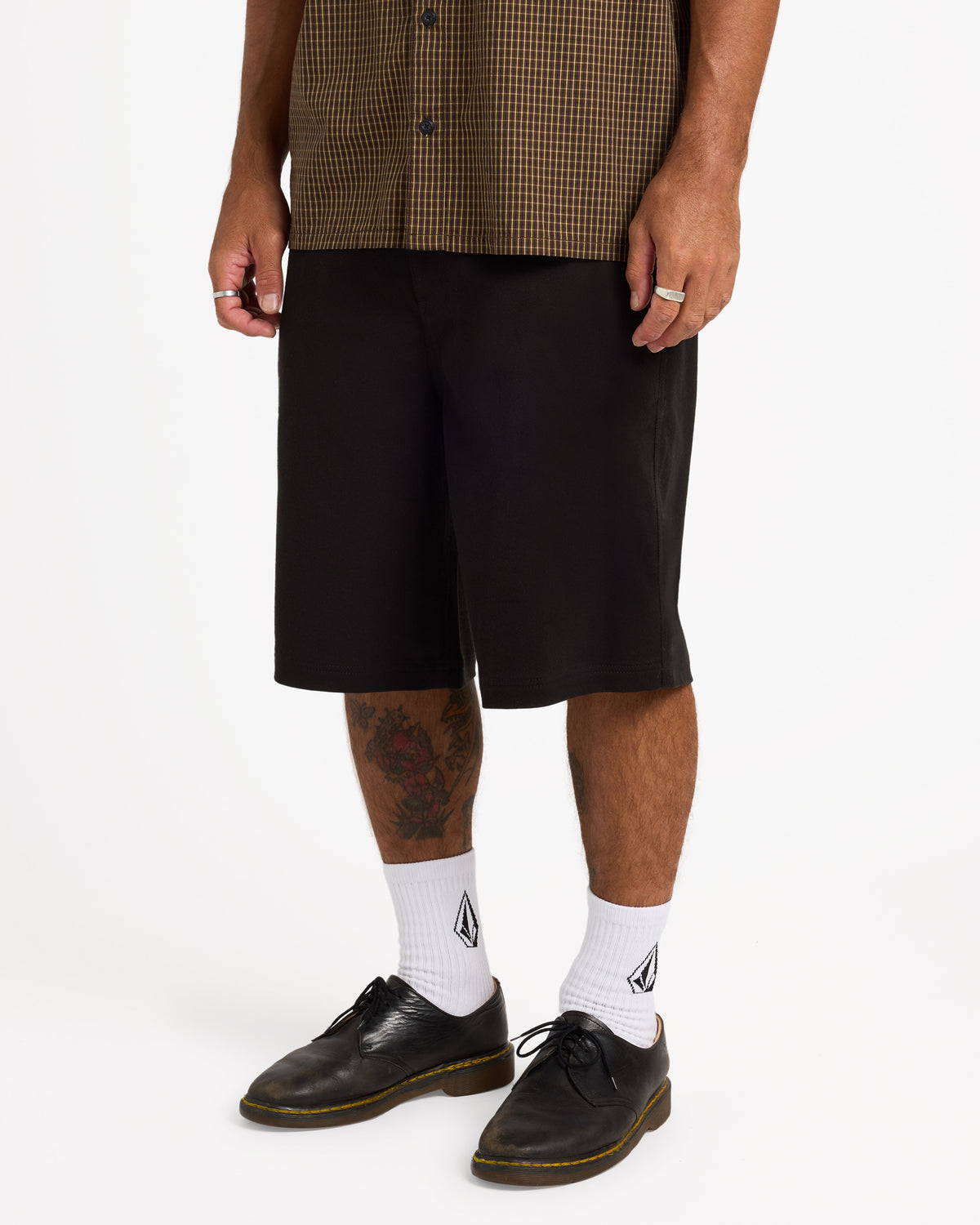 ucyws03001_volcom_blk_sd1