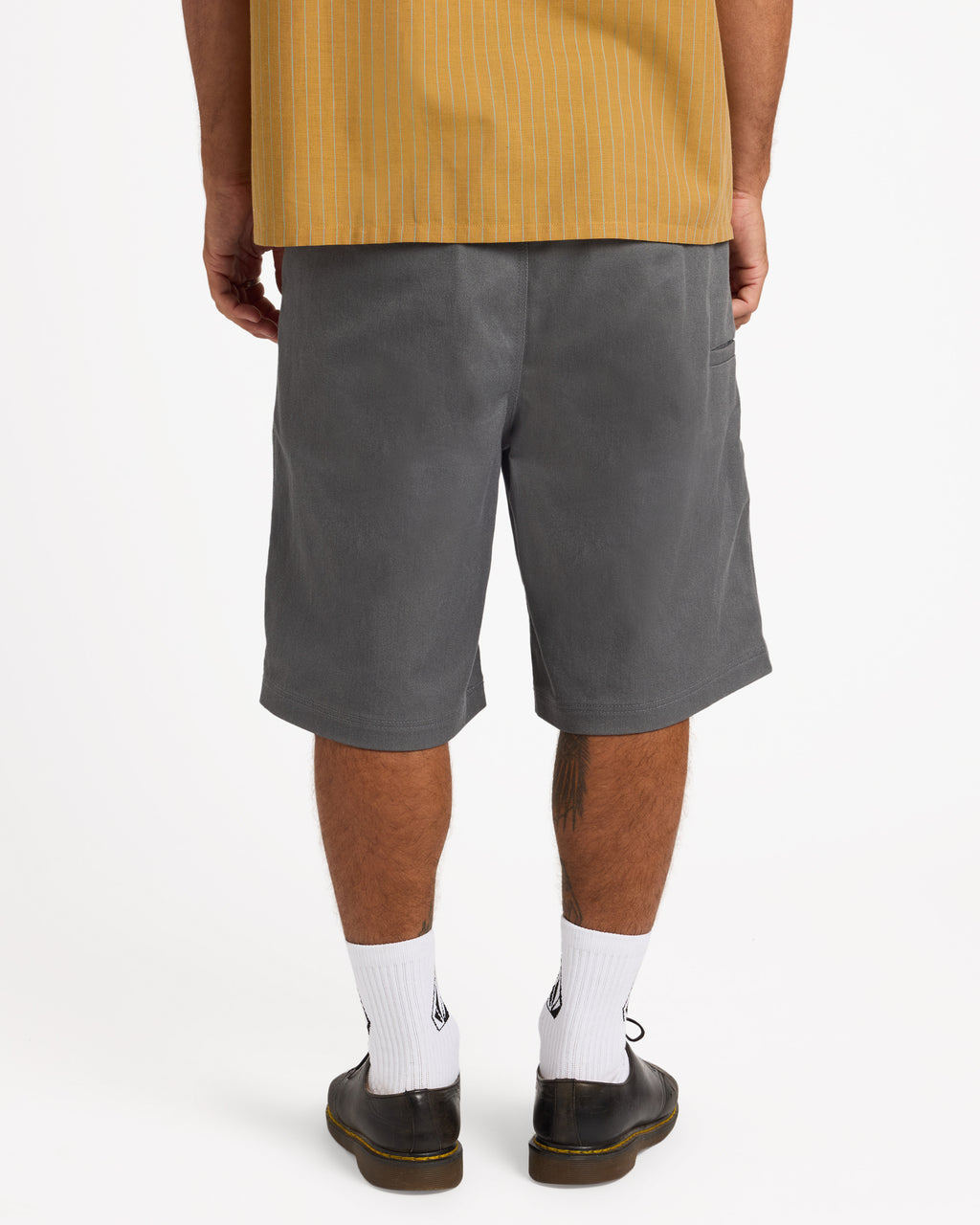 ucyws03001_volcom_pew_bck1