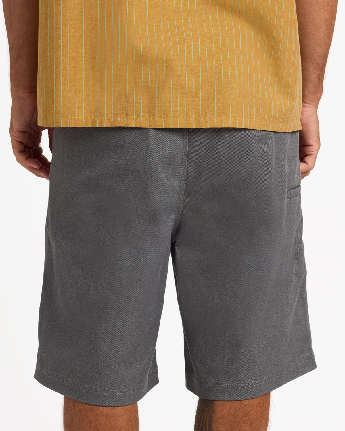ucyws03001_volcom_pew_bck6