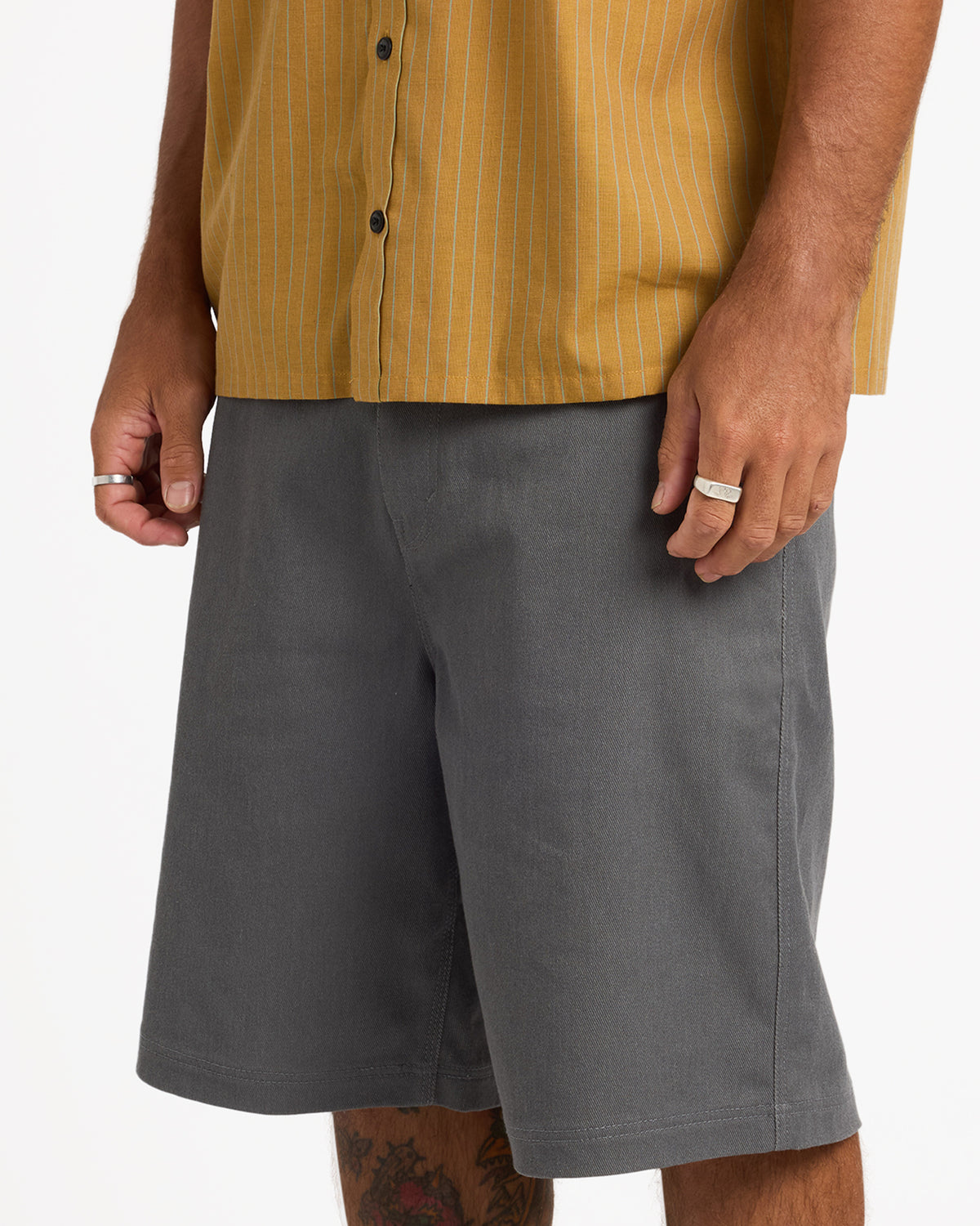 ucyws03001_volcom_pew_sd6
