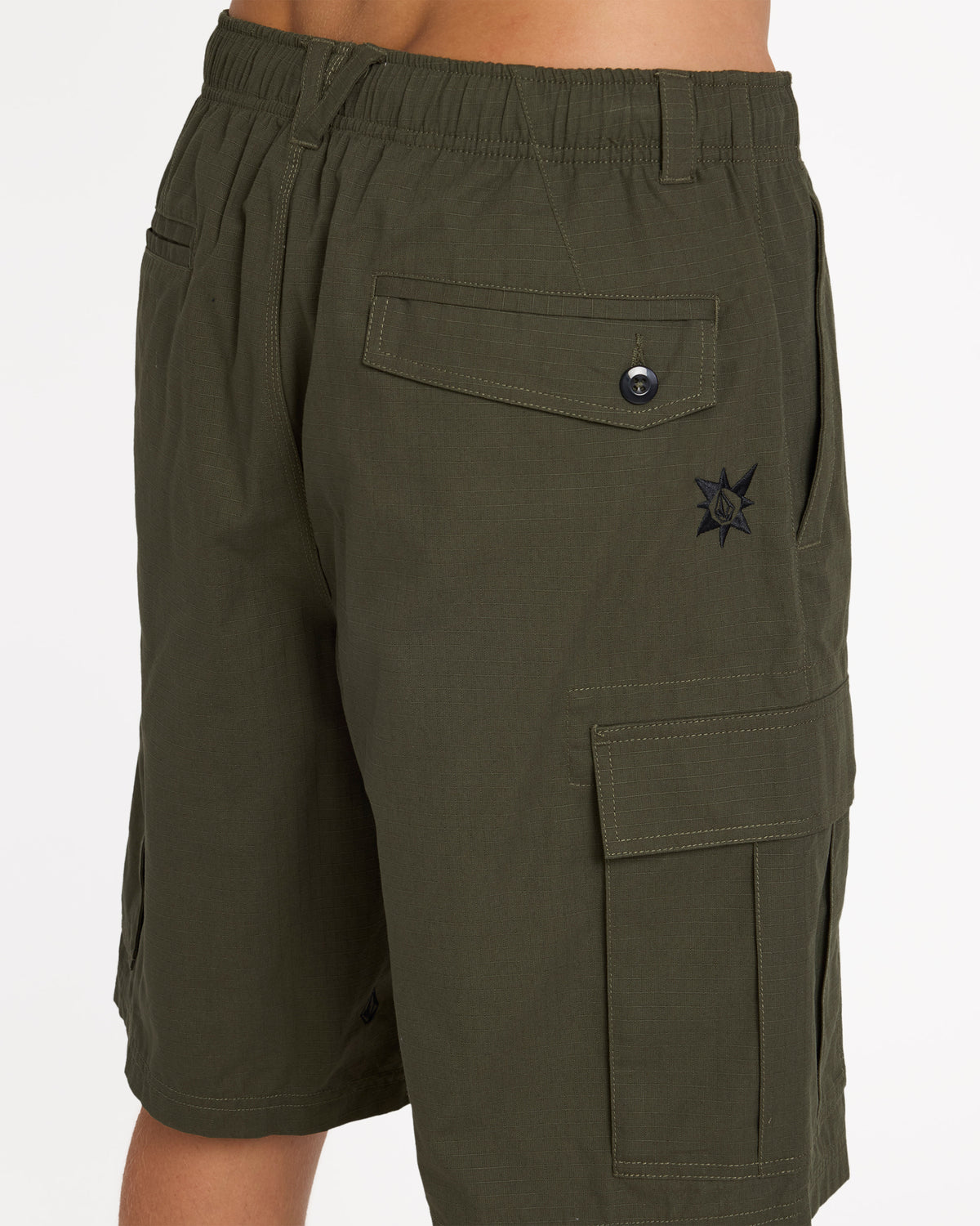 ucyws03002_volcom_sqd_dtl1