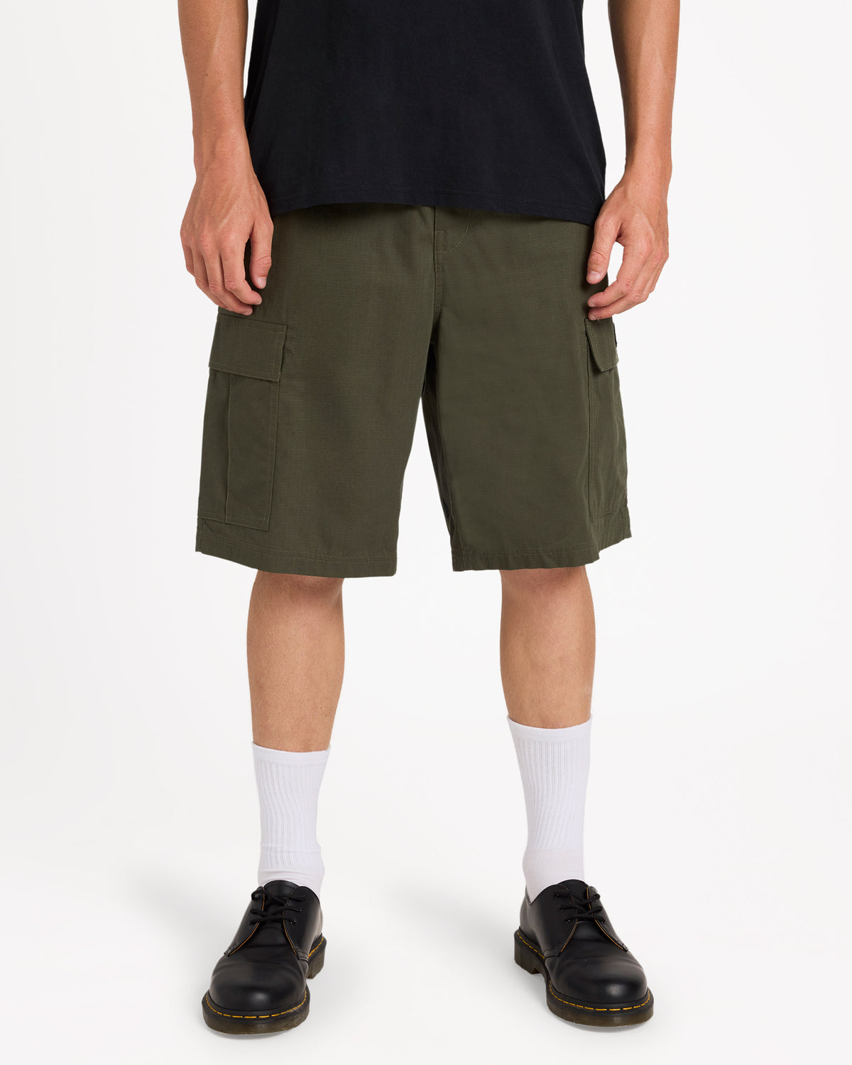 ucyws03002_volcom_sqd_frt1