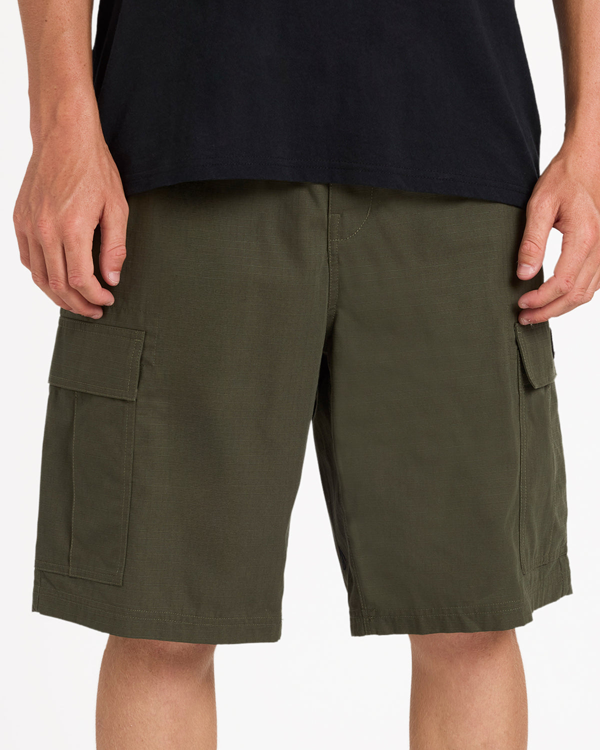 ucyws03002_volcom_sqd_frt6