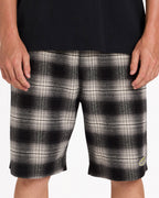 ucyws03004_volcom_blk_frt6