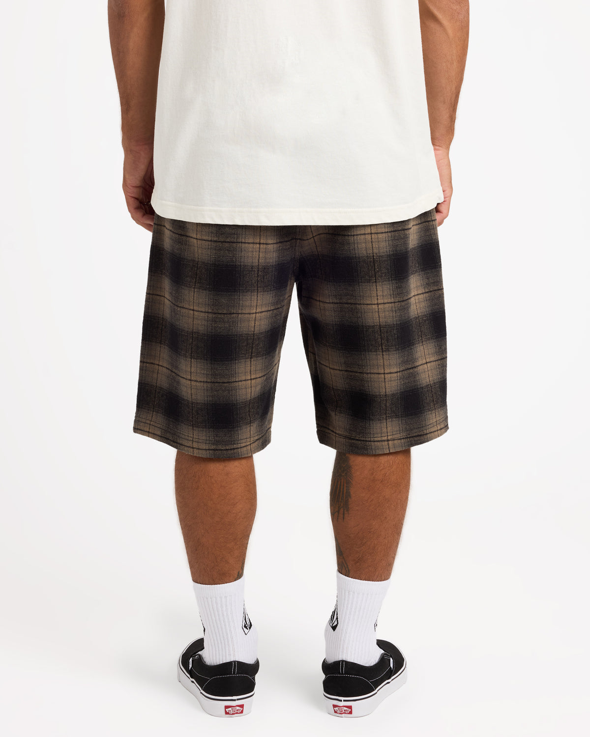 ucyws03004_volcom_eth_bck1