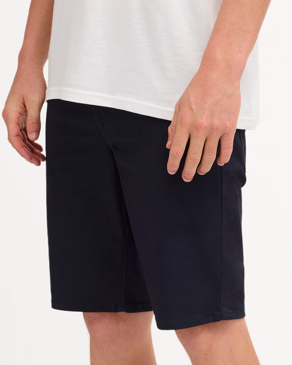ucyws03005_volcom_nvy_sd6