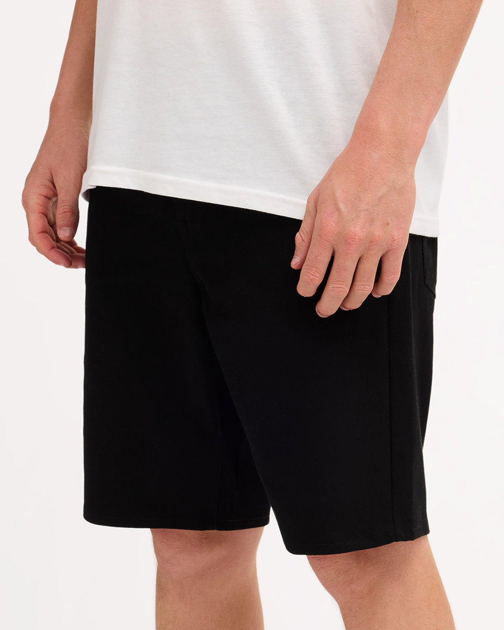 ucyws03006_volcom_blk_sd6