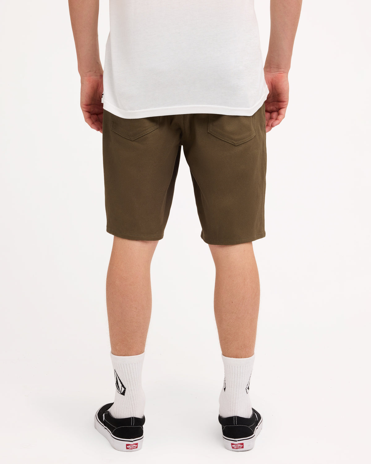 ucyws03006_volcom_wms_bck1