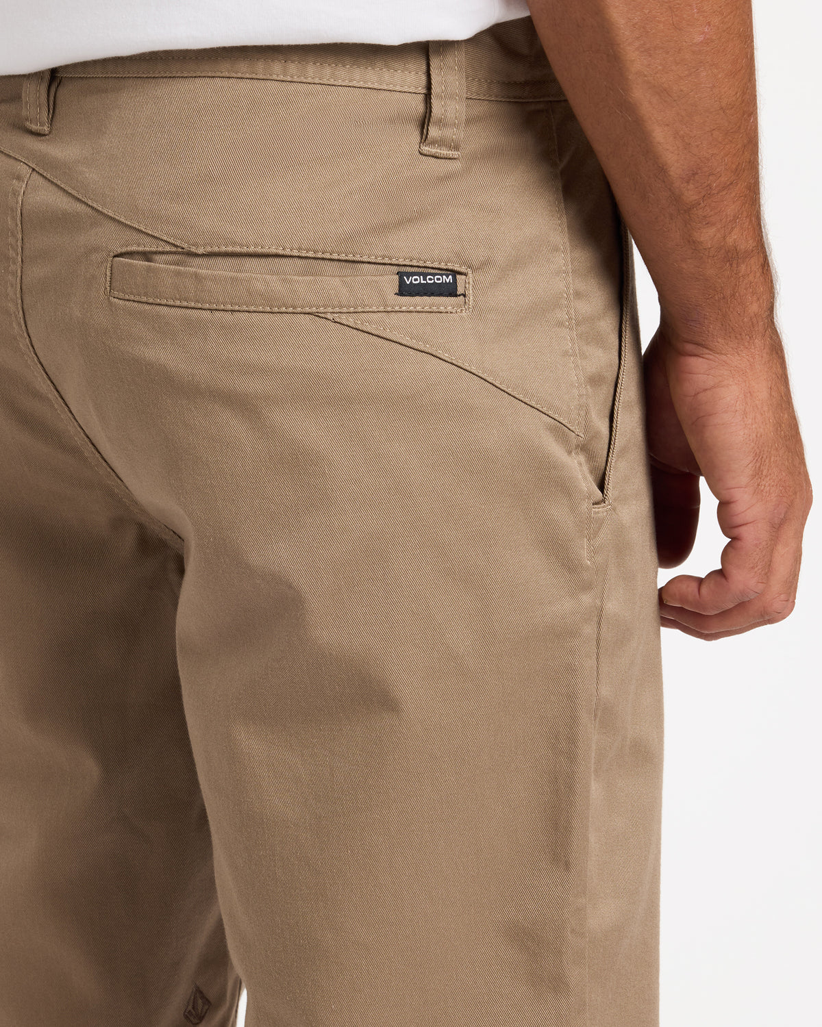 ucyws03017_volcom_kha_dtl1