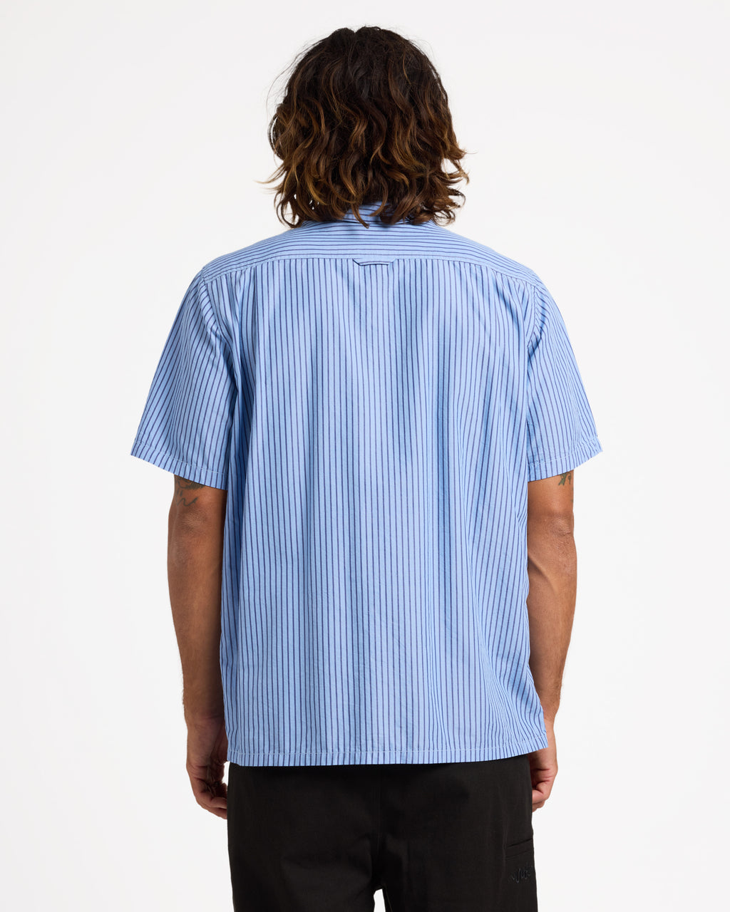 ucywt03003_volcom_lny_bck1
