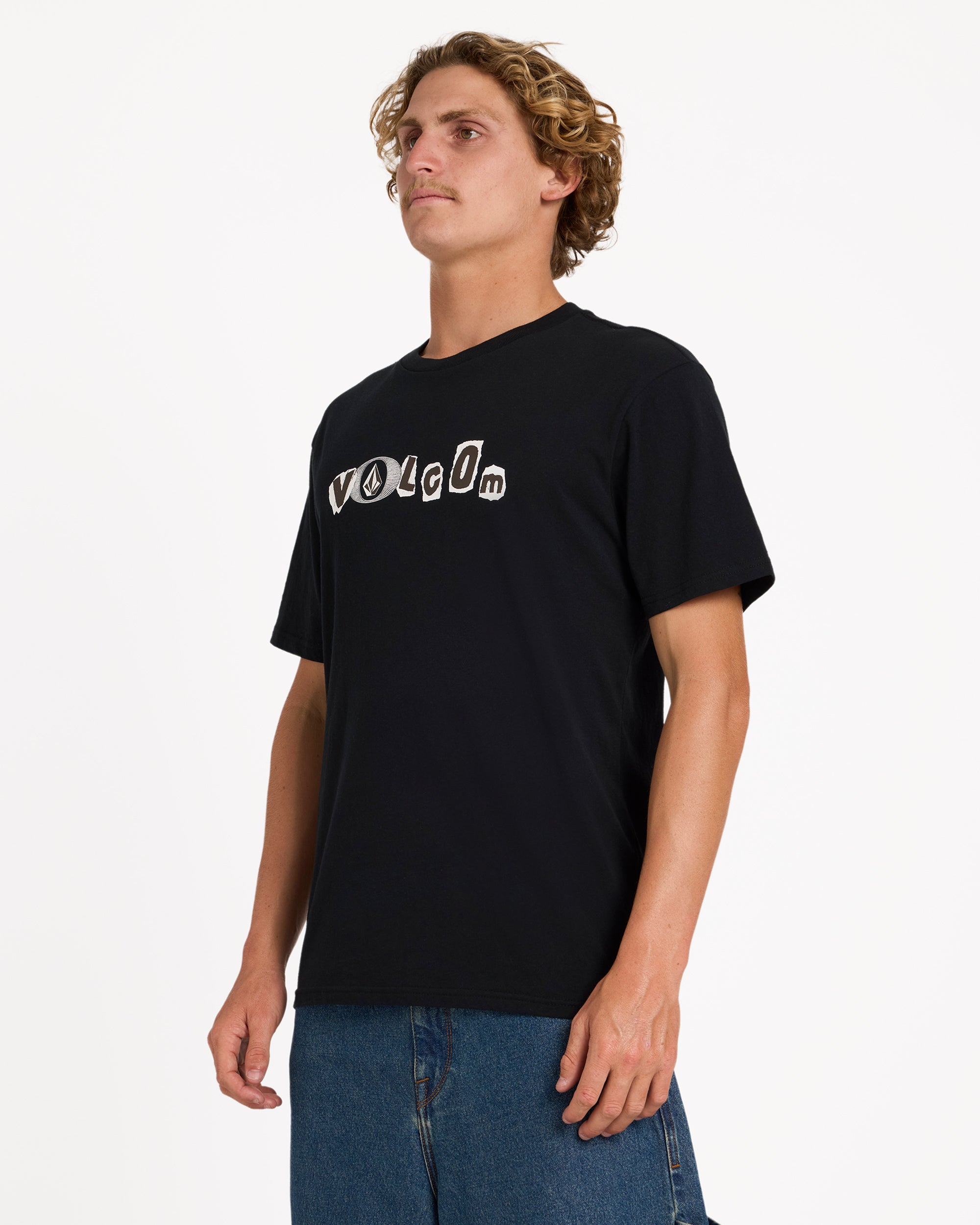ucyzt03002_volcom_blk_sd1