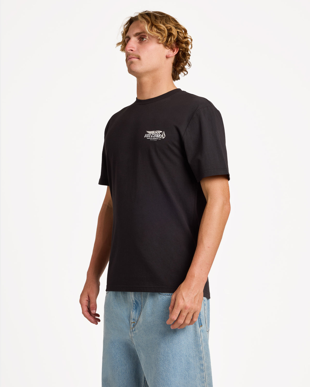 ucyzt03012_volcom_blk_sd1