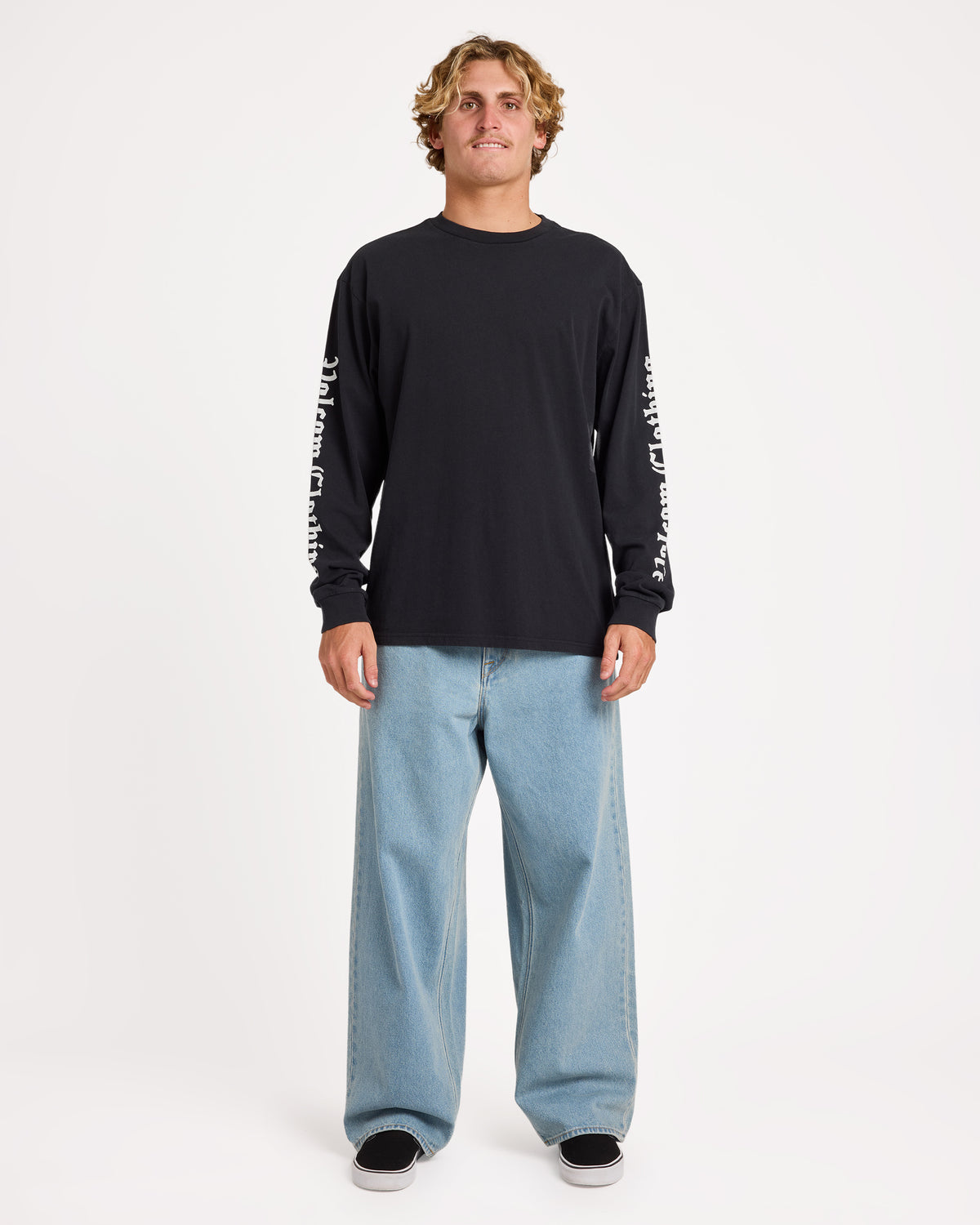 ucyzt03017_volcom_blk_frt9