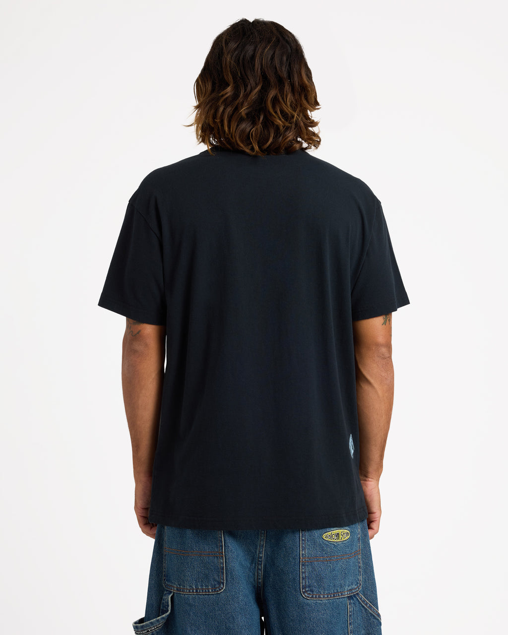ucyzt03031_volcom_blk_bck1