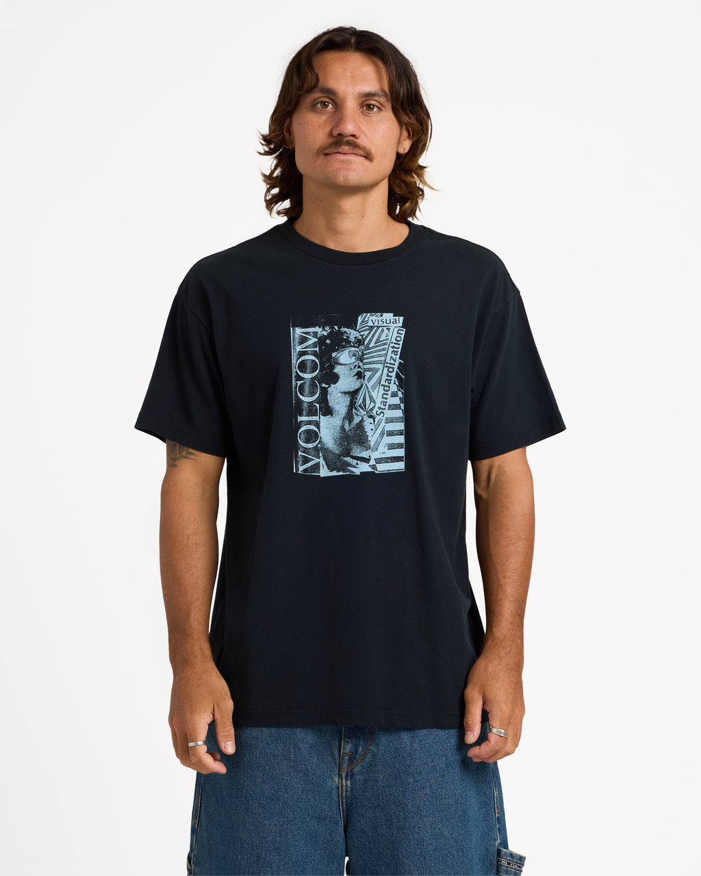 ucyzt03031_volcom_blk_frt1