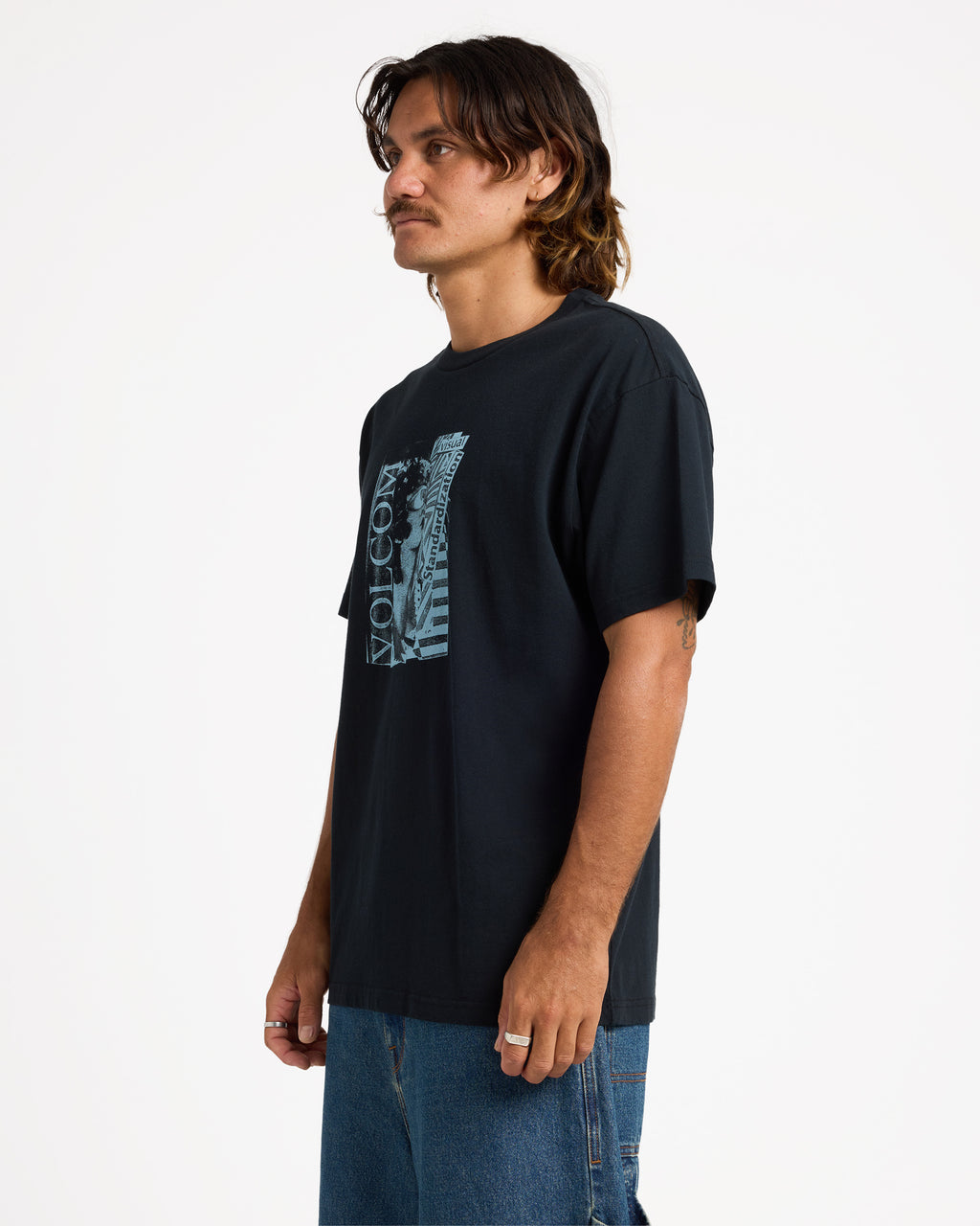 ucyzt03031_volcom_blk_sd1