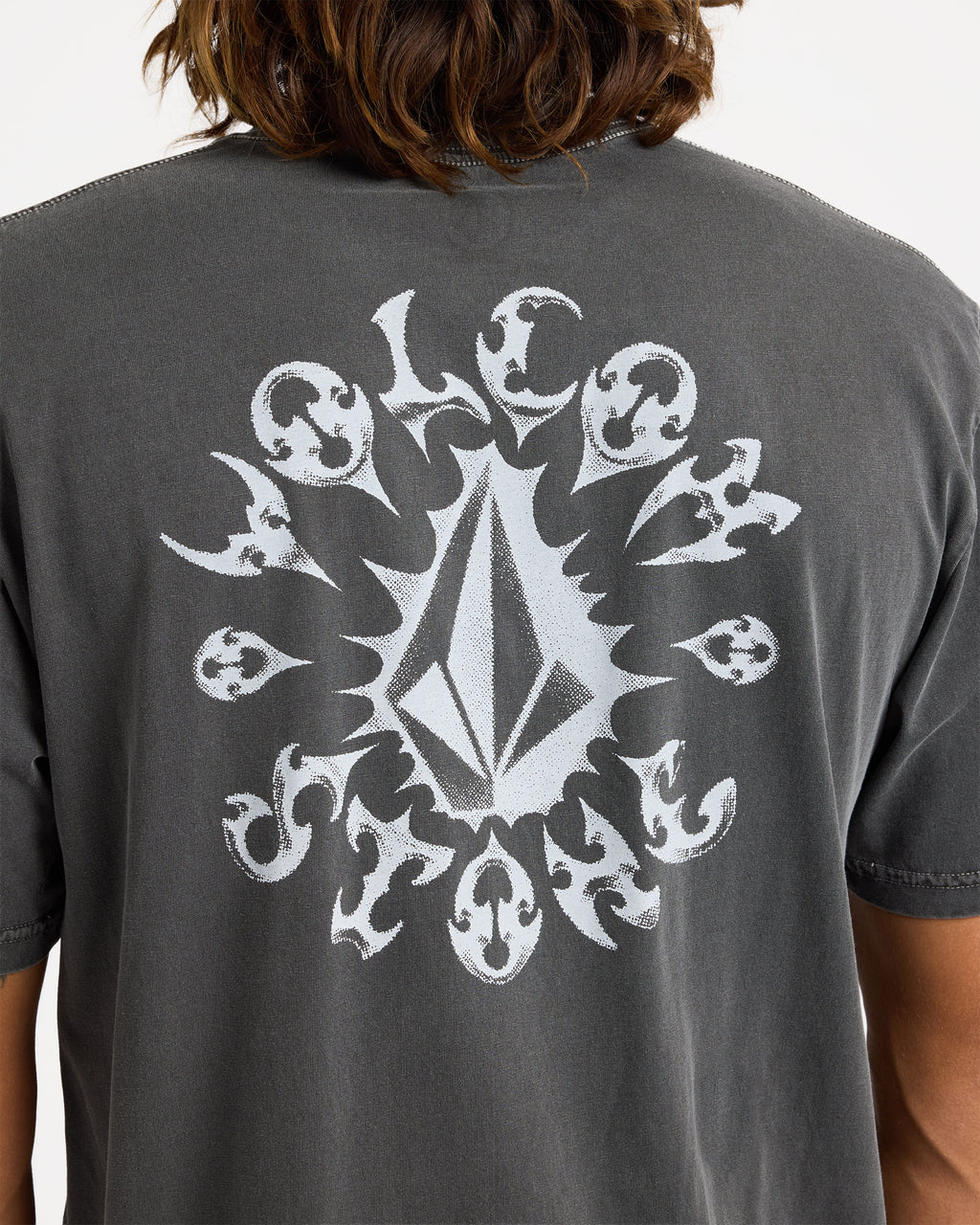 ucyzt03039_volcom_blk_dtl1