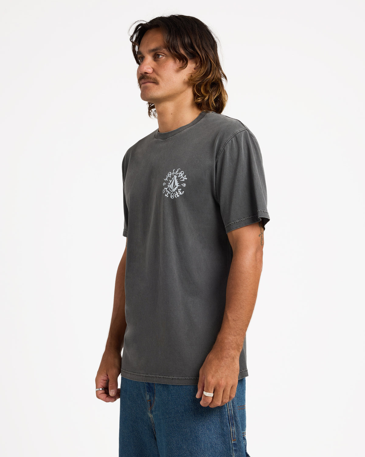 ucyzt03039_volcom_blk_sd1