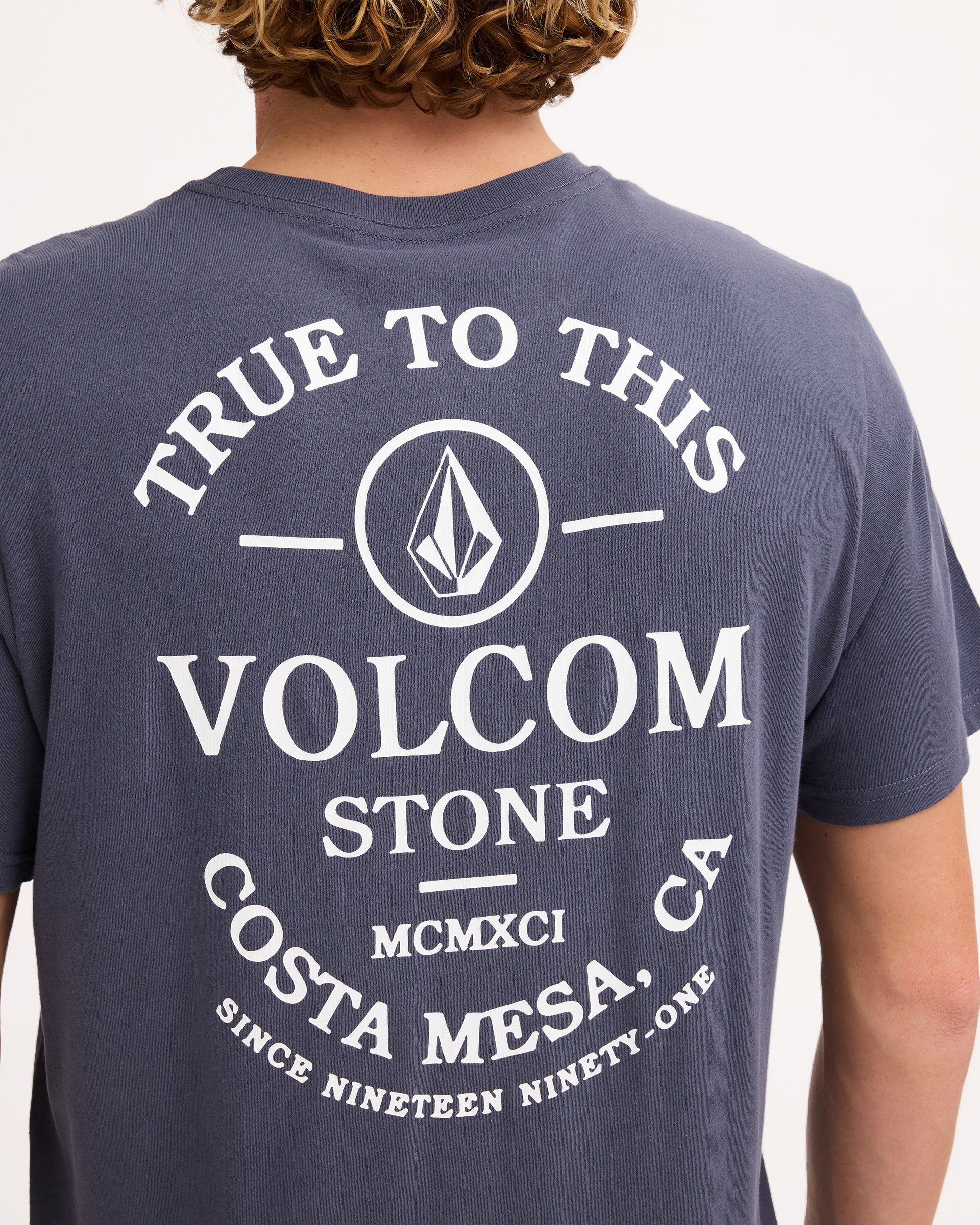ucyzt03049_volcom_vny_dtl1