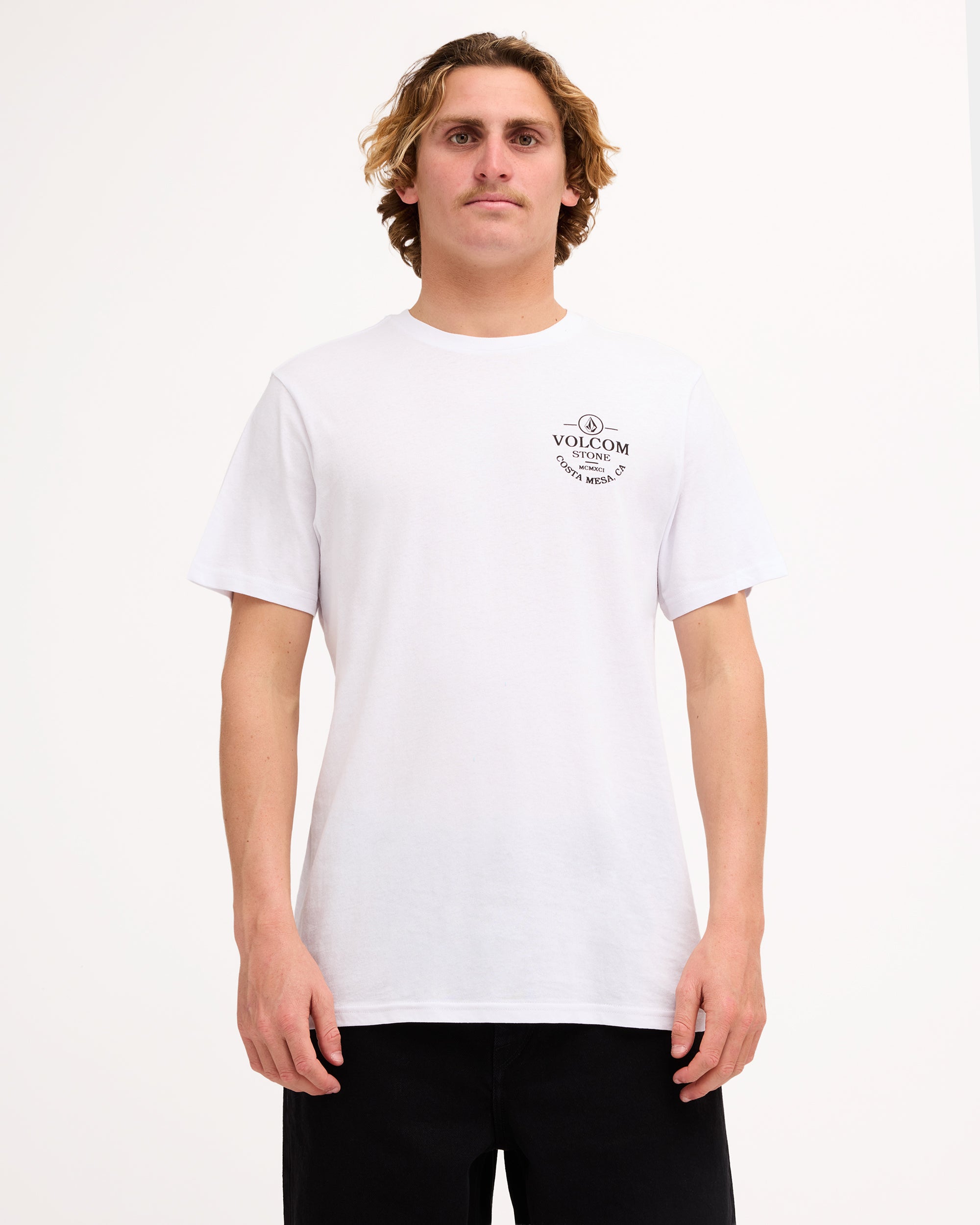 ucyzt03049_volcom_wht_frt1