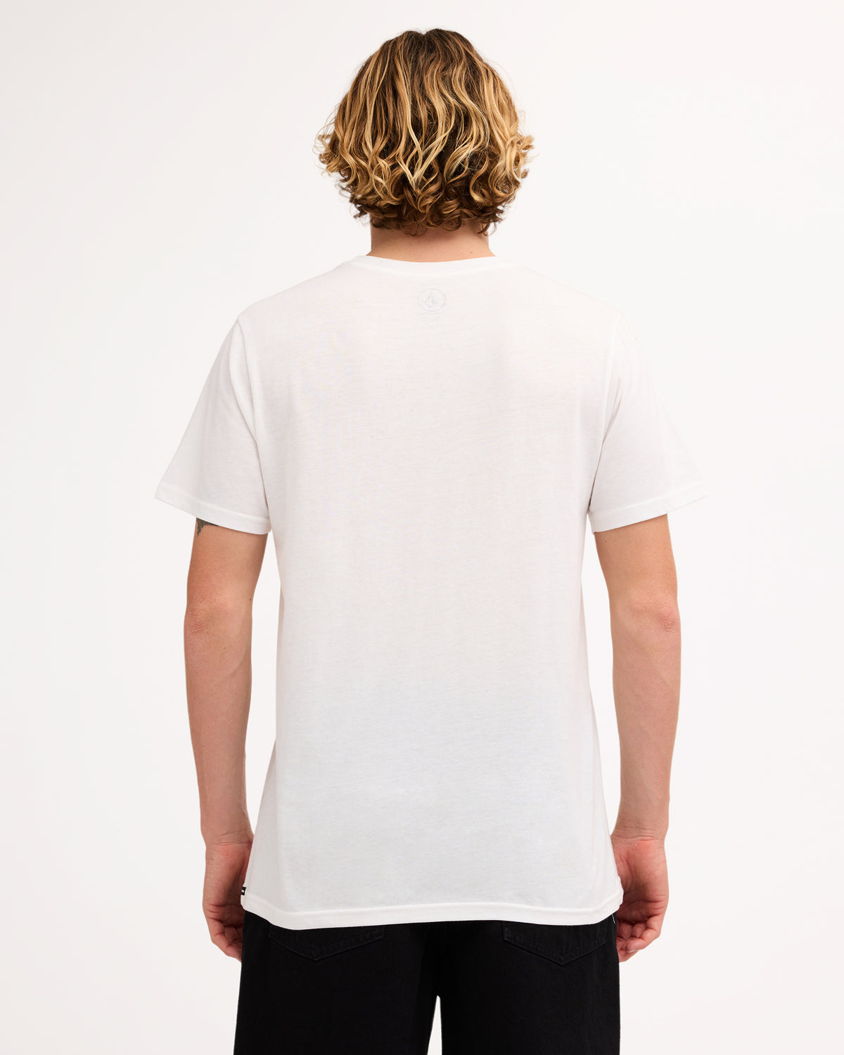 ucyzt03058_volcom_wht_bck1