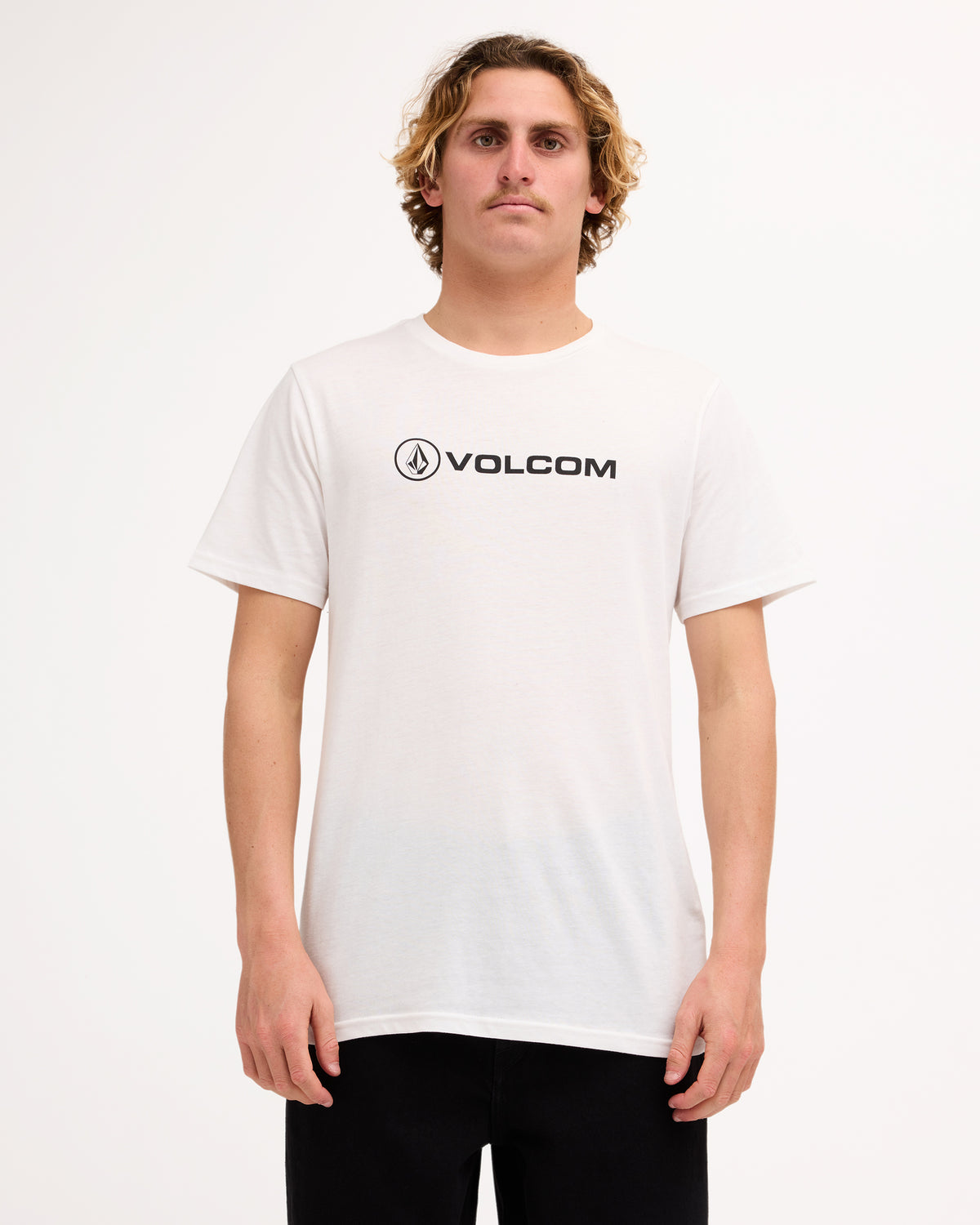 ucyzt03058_volcom_wht_frt1