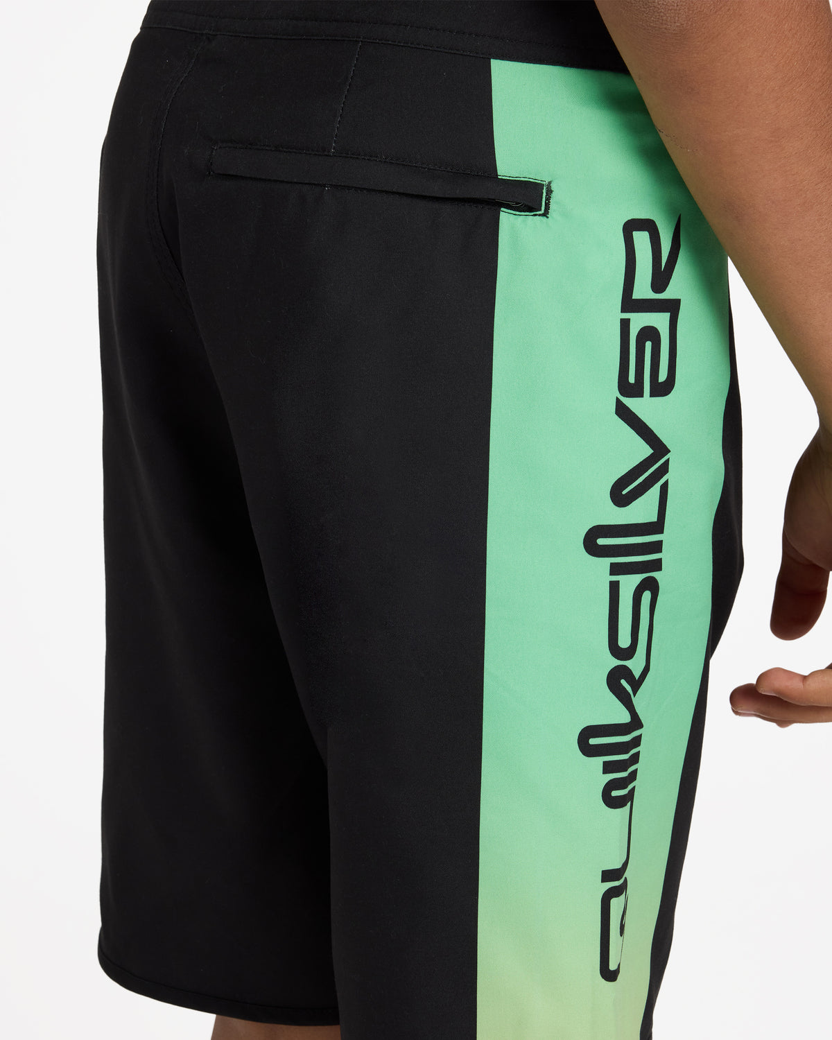 uqbbs03029_quiksilver_ggq9_dtl1