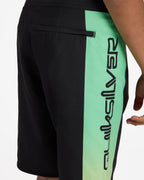 uqbbs03029_quiksilver_ggq9_dtl1