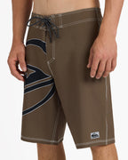 uqybs03116_quiksilver_cqp0_sd6