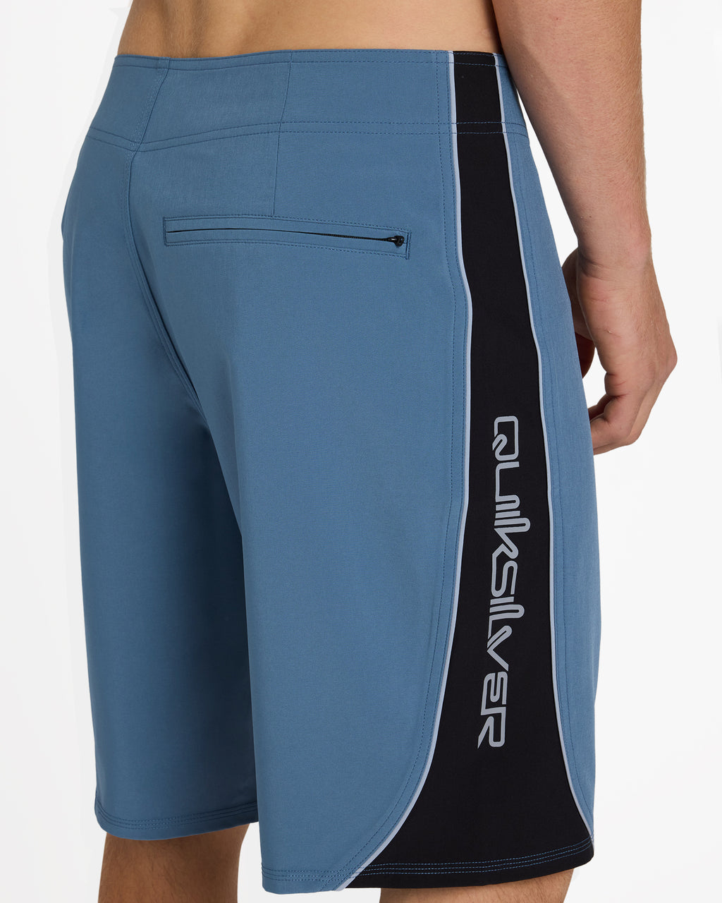 uqybs03123_quiksilver_bnd0_dtl1